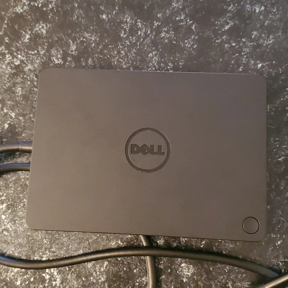 Dell WD15 docking station. Minimal use. FREE SHIPPING